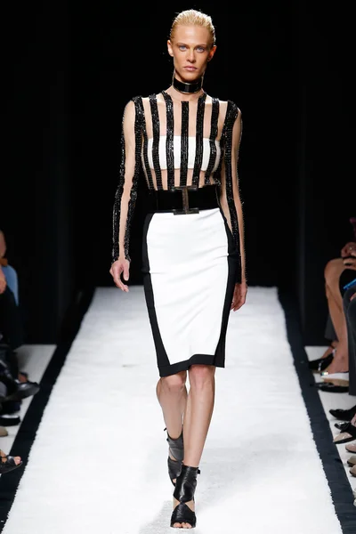 Look 35
